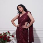 Manvita Kamath Instagram - "Can't resist a little bit of bling! ✨ This red sequin saree by @label_divya_samal is the perfect mix of traditional and trendy. #SareeStyle #FashionInspo" . . Dard-E-Disco in this Red sequin saree 💃 . . @venoowaves @makeoverby_rekha_karthik_