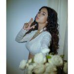 Manvita Kamath Instagram - Guns and Roses? More like White Roses and Grace…🪄 . . . @label_divya_samal @makeoverby_rekha_karthik_ @venoowaves . . . #likes #insta #viral #photoshoot #explorepage #india #likes #bhfyp #followback #lfl #loveyourself #followers #likesforlikes #comment #sad #likeback #following #likes4likes #liker #myself #likesforlike
