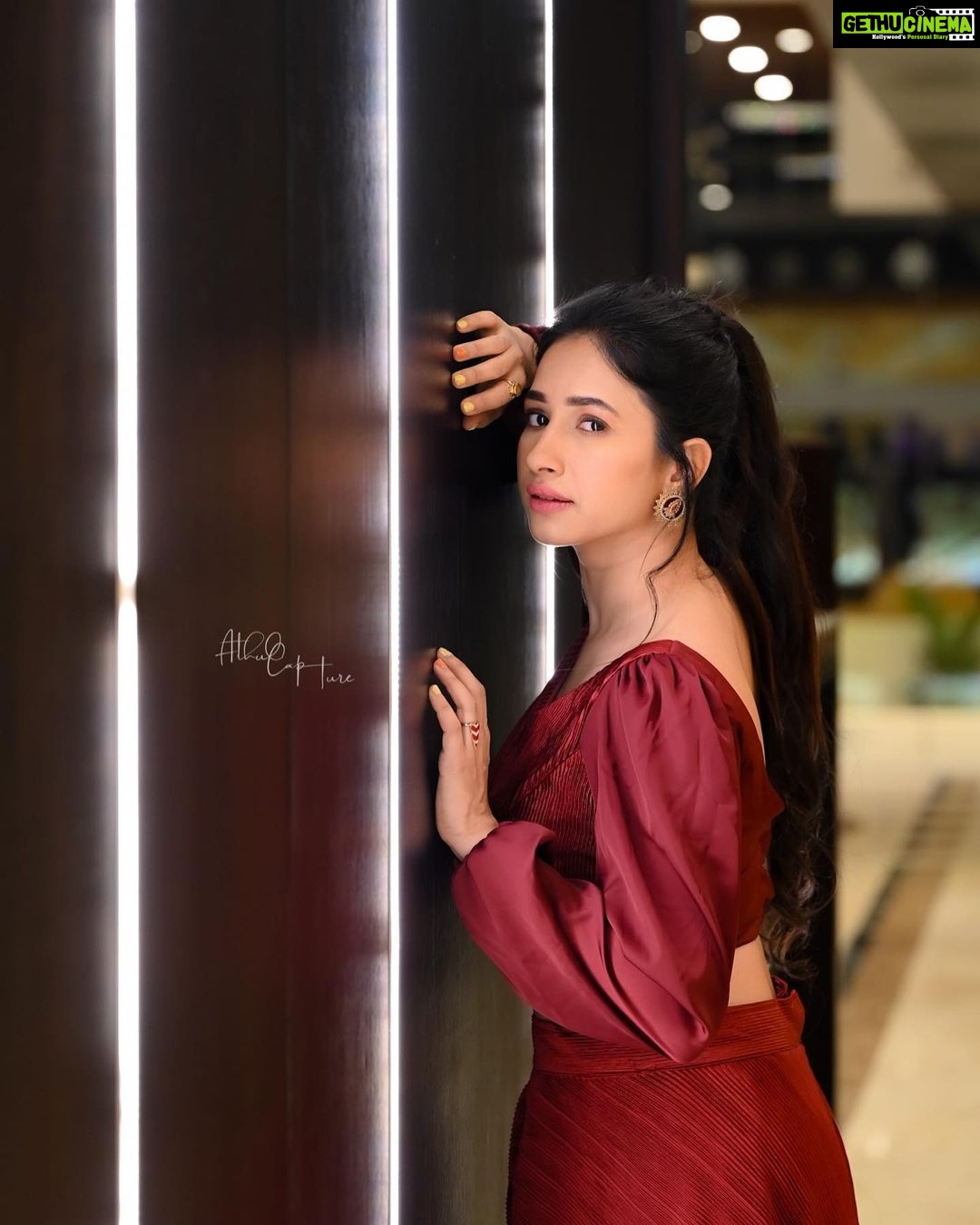 Manvita Kamath Instagram - If "Carb-free and feeling good ππβ had a face ! π
. . . Pc @athul_capture Styled by @boss_ladyy_vestire Mua and hair @makeoverby_rekha_karthik_ . . #picoftheday #instagood #instalike #instapic #lowcarbs #diet #ο¬tness