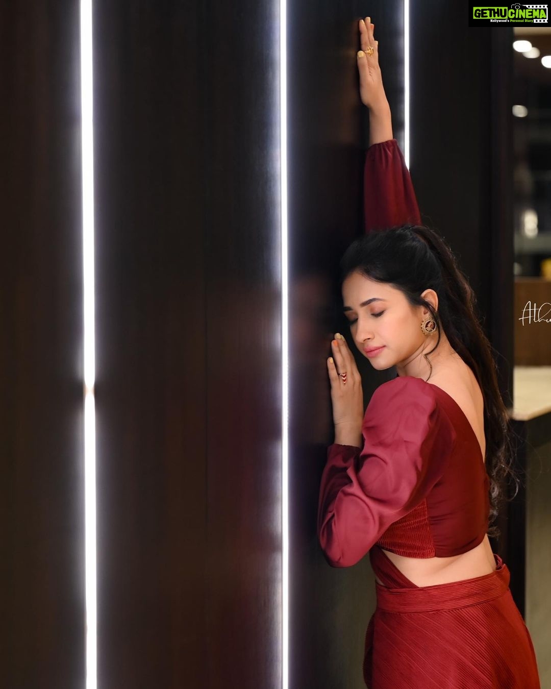 Manvita Kamath Instagram - If "Carb-free and feeling good ππβ had a face ! π
. . . Pc @athul_capture Styled by @boss_ladyy_vestire Mua and hair @makeoverby_rekha_karthik_ . . #picoftheday #instagood #instalike #instapic #lowcarbs #diet #ο¬tness