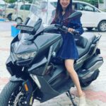 Manvita Kamath Instagram – Loving this new ride !!! 😇💯
.
.
.
.
Pc :@dhananjay_keys 

#bmw #bmwgt #bmwtripleblack
