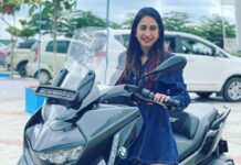 Manvita Kamath Instagram - Loving this new ride !!! 😇💯 . . . . Pc :@dhananjay_keys #bmw #bmwgt #bmwtripleblack