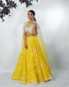 Masoom Shankar Instagram - 💛💃

Outfit & Styling- @studio149
Shot by- @parvathamsuhasphotography 
Hair and Make up-@salomirdiamond 
Jewellery- @thegarnet.in
.
.
.
.
.
.
.
.
.
.

#masoomshankar #maasoom #shankar #maasoonshankarinsta #maasoominsta #celebrity #traditional #traditionalwear #ethnic #ethnicwear #picture #latestpicture #instagram #instadaily #instalike #instapic #instafashion #bollywood  #celebration #bollywoodmovies #bollywoodactress #bollywoodstyle #actor #actorslife #actors #actress #actresses #bollywoodactor