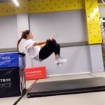 Masoom Shankar Instagram - Intention of learning something new, makes life easier. Hence, here I’m trying to get ahead of my fears. Fear of falling 😁 Just Rolling : Day 1 P.S. Coming soon with more🤸‍♀️ Train & Tape Credits @deveshmishra6558 . . . . . . . . . . . . . . . . . . . . . #fitness #reels #trending #gymnastics #learningnewskill #flip #forwardrolling #maasoomshankar #actorslife #love #grateful