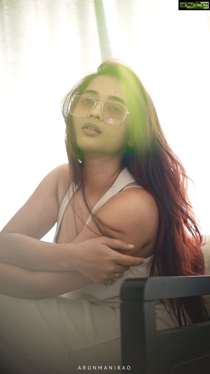 Masoom Shankar Instagram - Mood Musings :)) #TGIF 📹 @arunmanirao_ar . . . . . . . . . . . . . . . . . . . . #maasoomshankar #masoomshankar #reels #mood #ınstagood #gram #ootd #casuallook #nofilterneeded #trendingreels #trending #reelitfeelit