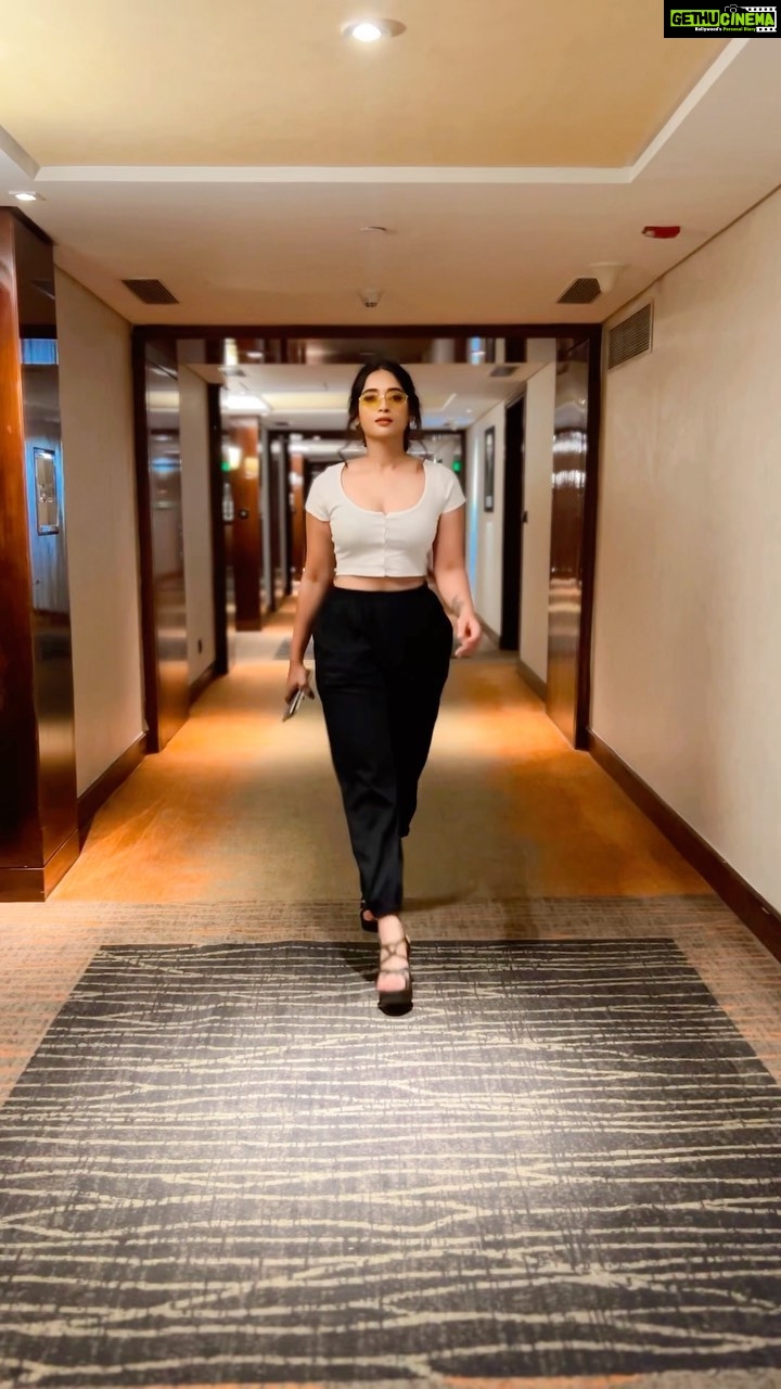 Masoom Shankar Instagram - Really Care / Don’t Care? 😛 . . . . . . . . . . . . . . . . . . . . . . . . #maasoomshankar #masoomshankar #reels #casualoutfit #casualstyle #ootd #basics #trending #viralreels #reelitfeelit #walk #actor #model