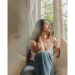 Masoom Shankar Instagram - Waiting…🤍 . . . 📸 @iam_arvindram . . . . . . . . . . #maasoomshankar #masoomshankar #potrait #photoshoot #ootd #casualstyle #fashion #basics #white #love Chennai, India