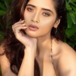 Masoom Shankar Instagram – When eyes talk, listen.
.
.
.
.
.
.
.
.
.
.
.
.
.
.
.
#maasoomshankar #masoomshankar #reels #trending #reelitfeelit #photoshoot #pretty #girl #reeloftheday #bts #basic #organics #ootd #casualoutfit #casualstyle #casuallook #ootdfashion #style #stylish #fashion #trendingfashion #trendingstyle #lateststyle #model #hotmodel #mood