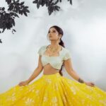 Masoom Shankar Instagram – 💛💃

.
.
.
.
.
.
.
.
.
.

#masoomshankar #maasoom #shankar #maasoonshankarinsta #maasoominsta #celebrity #traditional #traditionalwear #ethnic #ethnicwear #picture #latestpicture #instagram #instadaily #instalike #instapic #instafashion #bollywood  #celebration #bollywoodmovies #bollywoodactress #bollywoodstyle #actor #actorslife #actors #actress #actresses #bollywoodactor