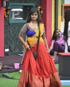 Mayuri Kyatari Instagram - Festival looks❤️🥰 

Costume: @rentyourlook_by_chandangowda 
Jewels: @beadedtreasuresjewelry 
Designer: @chandangowda_official 

Save Mayuri Kyatari
Vote on voot to save Mayuri Kyatari
 download Voot app
ನಿಮ್ಮ ನೆಚ್ಚಿನ Contestant ಮಯೂರಿ ಕ್ಯಾತರಿ ಅವರನ್ನು ಸೇವ್ ಮಾಡಲು Voot app download ಮಾಡಿ!

#ಬಿಬಿಕೆ9  ದ ಬಿಗ್ ಬಾಸ್ ಸೀಸನ್ 9 ಪ್ರತಿ ರಾತ್ರಿ 9.30 ಕ್ಕೆ 
#bbk9official #bbk9 #bigbosskannada #ಬಿಗ್ ಬಾಸ್ ಕನ್ನಡ 9 #colorskannada 
# ಬಣ್ಣಹೊಸದಾಗಿದೆ #ಬಂಧಬಿಗಿಯಾಗಿದೆ
#support 
#savemayurikyatari #festivewear #treaditional #kannadaactress #kannadatrolls #kannadafilm 
#savemayurikyatari #bigboss #bigbosscontestant #love #kannadaactress #kannadthi #festivalvibes #bigbosskannada