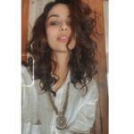 Meenakshi Chaudhary Instagram – 🤍🕊️☮️🥰💃
Random but real ☺️🫶🏽
Days when I’m fully in the moment and just let go.
Some of the snaps that didn’t make it to the gram before , but well,they did now 🤓