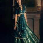 Meenakshi Chaudhary Instagram – 🌪️🌪️

Styled by – @riechamallick
Outfit by – @anjanabohra_official
Jewellery – @karnikajewelshyd
Shot by – @jimmynomula
Hair by – @chinnisrinu_stylist 
Makeup by – @chadarasapallivamsikrishna