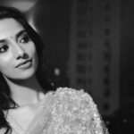 Meenakshi Chaudhary Instagram - ✨✨✨