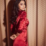 Meenakshi Chaudhary Instagram - 💥💥💥 Styled by @riechamallick Shot by @arifminhaz Outfit @namratajoshipura Jewellery @karnikajewelshyd Make up @sandysartistry Hair @noori_hairstylist