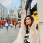 Meenakshi Govindarajan Instagram – #throwbacklondon🇬🇧 London, United Kingdom