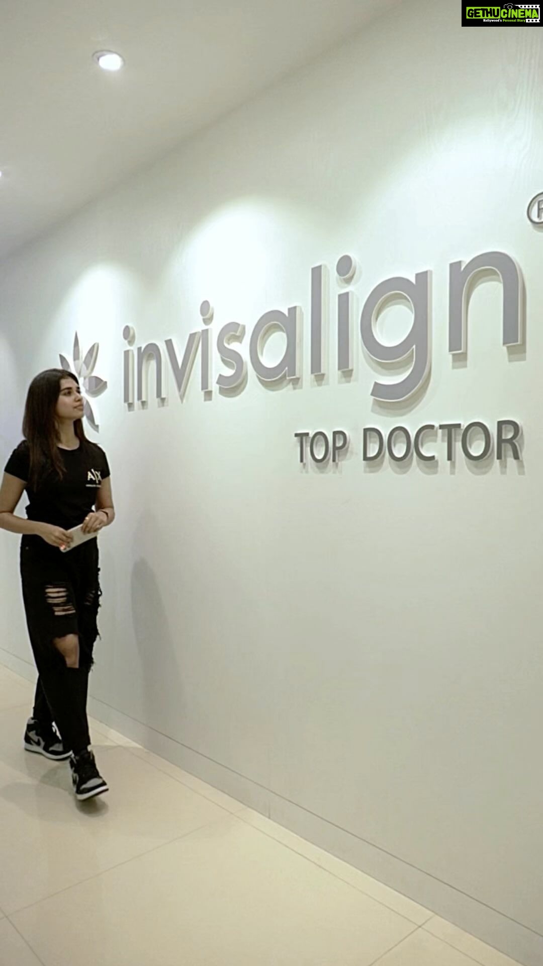 Meenakshi Govindarajan Instagram - DO YOU HAVE DENTOPHOBIA (fear) LIKE ME? Lately I visited @drkishorsdentistry especially for a reason as they are equipped with “CONSED”. This made my visit easier because DENTOPHOBIA was the one that kept me away from regular checkups. They are also equipped with digital intraoral scanners. Dr.Kishor is the FIRST DIAMOND INVISALIGN PROVIDER in India’s tier 2 cities and is about to start my smile makeover. They have their branches in 📍Coimbatore 📍Tirupur 📍Chennai (In collab) For contact 9361135459 #topinvisalignprovider#drkishorsdentistry#drkishorsinvisaligncentre#invisalignfirst#diamondinvisalignprovider#invisalignindia#invisalign tirupur#invisaligncoimbatore#invisalignchennai#invisaligndoctor#conscioussedation#dentophobia#sleepdentistry#digitaldentistry#smiledesigning