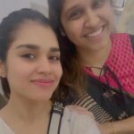 Meenakshi Govindarajan Instagram - There is no one else I would trust with my skin 🫶🏻 @drmonishaaravind @armoraa_skinsolutions