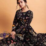 Meenakshi Govindarajan Instagram - Outfit : @tamarachennai Photography : @lakshmiijagan Hairstylist : @jamunadevraj