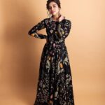 Meenakshi Govindarajan Instagram - Outfit : @tamarachennai Photography : @lakshmiijagan Hairstylist : @jamunadevraj