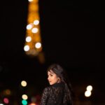 Meenakshi Govindarajan Instagram - Eiffel in love with this city at first sight 🫶🏻 @madushamakeup @anandstudiosfr