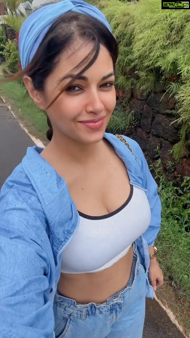 Meera Chopra Instagram - A day in goa 😜 #holidays #traveling #adventuretrip #break #friends
