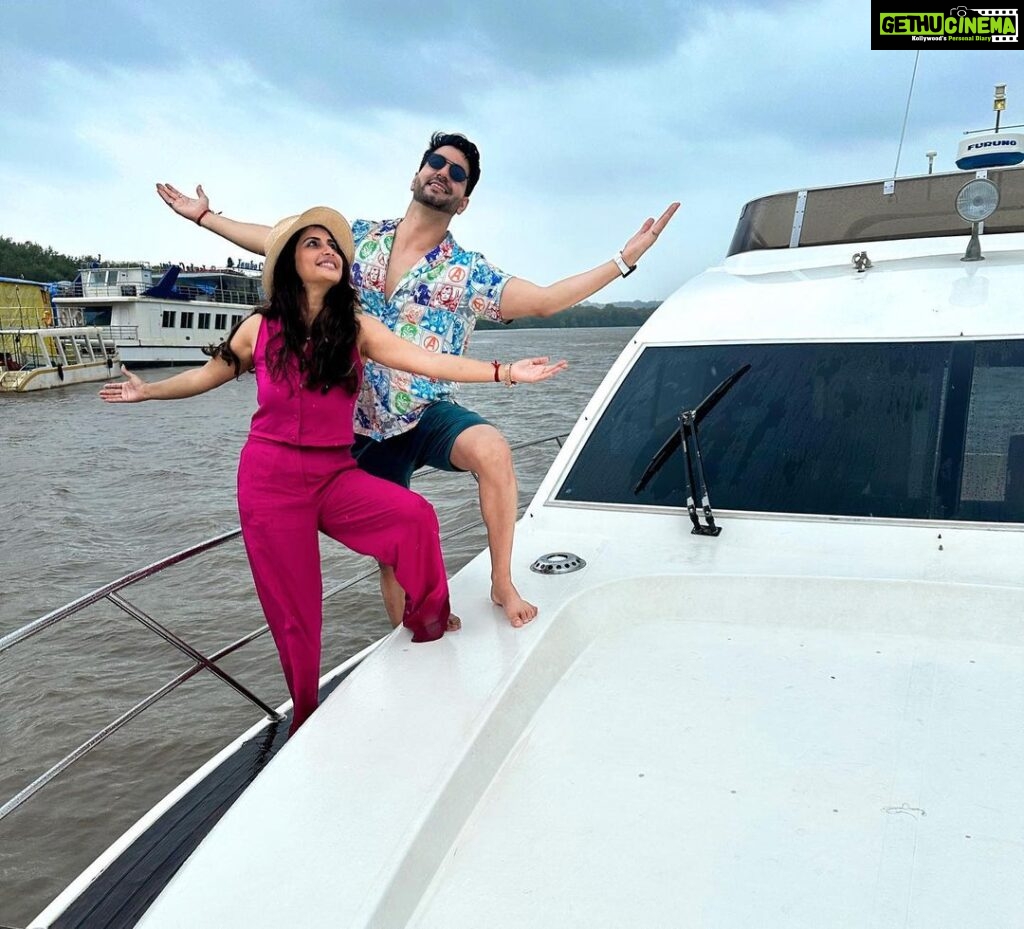 Megha Chakraborty Instagram - Sea you🥰 #meghachakraborty #sahilphull #mehil #candid #goavibes #vacation #travel