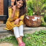 Megha Chakraborty Instagram – Colours are the smiles of Nature🌿

Click: @sahilphull 

#meghachakraborty #nature #peace Lokhandwala, Andheri