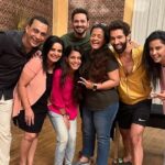 Megha Chakraborty Instagram - Thank you my Imlie Family 💜 for always being there .. it has been a great journey 🥳 I will miss you and all the fun we had..wish you all a beautiful life ahead🤗 I will miss you sir @shrivastav_ashish @itskaranvohra @iseeratkapoor @chaitrali_lokesh_gupte @hetalyadav13 @actress_anuradha @saumyasaraswatt @hemantthatte @sweetupanjwaniofficial @jeet.anactor @vrihikodvara.official @bobbyparvez @jyotigauba @_jamesghadge @gulenaghmakhan @karishmajain92 #imlie #starplus #meghachakraborty #family #happy