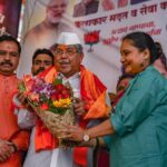 Megha Dhade Instagram - 🙏काल भाजप सांस्कृतिक प्रकोष्ट व राष्ट्रवादी काँग्रेस सांस्कृतिक विभाग यांच्या संयुक्त विद्यमानाने लक्ष्मी रोड पुणे येथे गणपती विसर्जन मिरवणुकींसाठी तसेच मानाच्या गणपतीच्या विसर्जन मिरवणूक स्वागतासाठी स्वागत कक्ष उभारण्यात आला होता , तेथे आमच्या भारतीय जनता पार्टीच्या सांस्कृतिक प्रकोष्ट महाराष्ट्र प्रदेश अध्यक्षा माननीय श्रीमती प्रियाताई बेर्डे , सरचिटणीस सुरेखाताई कुडची व शंतनु गंगणे , धनंजय वठारकर, कलावंत गौरी वनारसे व पदाधिकारी ,तसेच राष्ट्रवादी काँग्रेस सांस्कृतिक आघाडीच्या मेघा ताई घाडगे , मंगेश मोरे व अमर दादा गवळी यांची उपस्थिती होती . माजी भाजप महाराष्ट्र प्रदेशाध्यक्ष व पुण्याचे पालकमंत्री आपल्या सगळ्यांचे लाडके श्री चंद्रकांत दादा पाटील यांची देखील विशेष उपस्थिती येथे होती. या सोहळ्याचे काही खास क्षण टिपले आहेत खास तुमच्यासाठी धन्यवाद 🙏 गणपती बाप्पा मोरया 🌺 जय श्रीराम 🚩 वंदे मातरम🙏🇮🇳 @bjp4maharashtra @bjp4india @ckbawankule @chdadapatil @sudhir.mungantiwar @prreeyaberde @surekha_kudachi @shantanugangane @meghaghadge_official @amaargavali