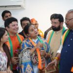Megha Dhade Instagram - 🙏🏻, आज माझी भारतीय जनता पार्टीचे महाराष्ट्र प्रदेशाध्यक्ष मा चंद्रशेखरजी बावनकुळे, प्रदेश महामंत्री माननीय विजयजी चौधरी, माझी लाडकी सांस्कृतिक प्रकोष्ठची महाराष्ट्र प्रदेशाध्यक्ष मा प्रियाताई बेर्डे यांच्या उपस्थितीत माझी महाराष्ट्र प्रदेश सहसंयोजक पदी नियुक्ती करण्यात आली. तसेच माझ्याबरोबर अनेक कलाकारांचे पक्षप्रवेश करण्यात आले.मला प्रिया ताईनी जी जबाबदारी दिली आहे ती जबाबदारी मी व्यवस्थित पार पाडून अनेक कलाकारांना पक्षाशी जोडून जोमाने काम करीन हा जो विश्वास दाखवला त्याबद्दल सर्व मान्यवरांचे आभार.... @prreeyaberde @BerdePrreeya @ckbawankule Bawankule @sudhir.mungantiwar @devendra_fadnavis @bjp4maharashtra #chandrashekarbawankhule @bjpmahararashtra #SudhirMungantiwar #DevendraFadnavis #PrashantThakur