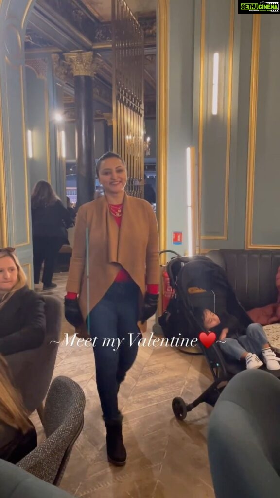 Meghana Gaonkar Instagram - My Valentine for life ♥ Louvre Museum Paris France