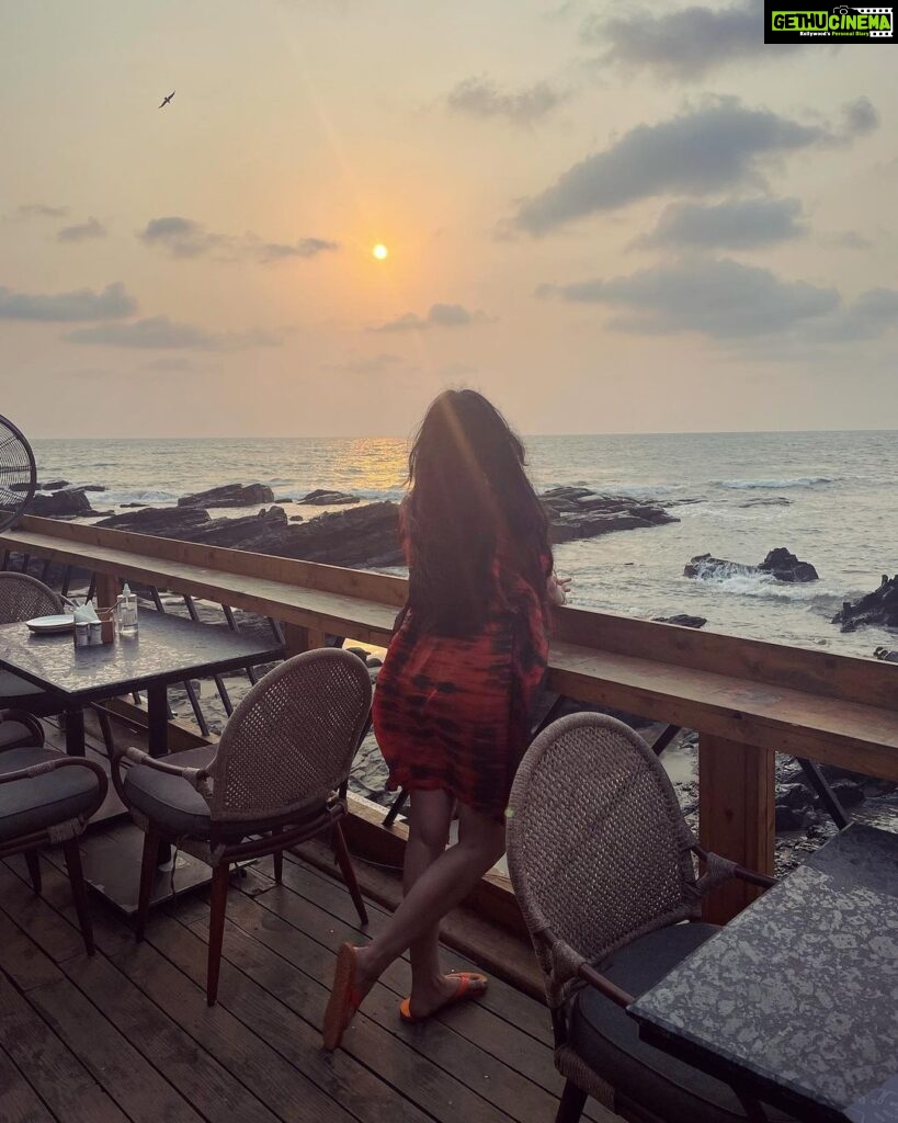 Meghana Gaonkar Instagram - "It is almost impossible to watch a sunset and not dream.” -Bernard Williams ~ #April2022