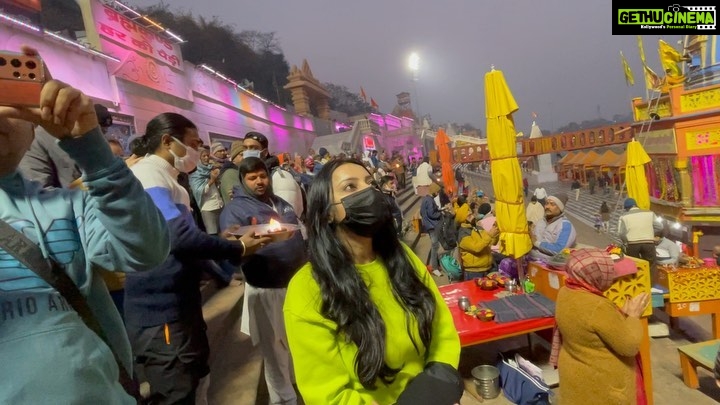 Meghana Gaonkar Instagram - In perfect divine timing for evening aarti at the ganga river, Haridwar. ✨