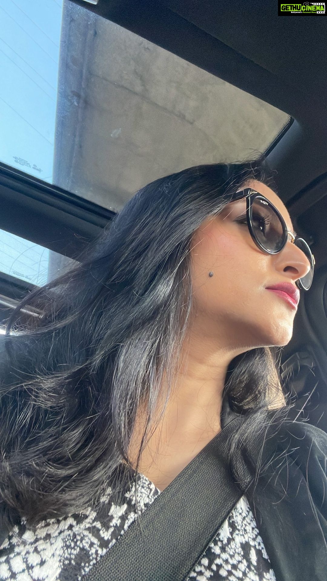 Meghana Gaonkar Instagram - Obsessed! 💛 (with this song)