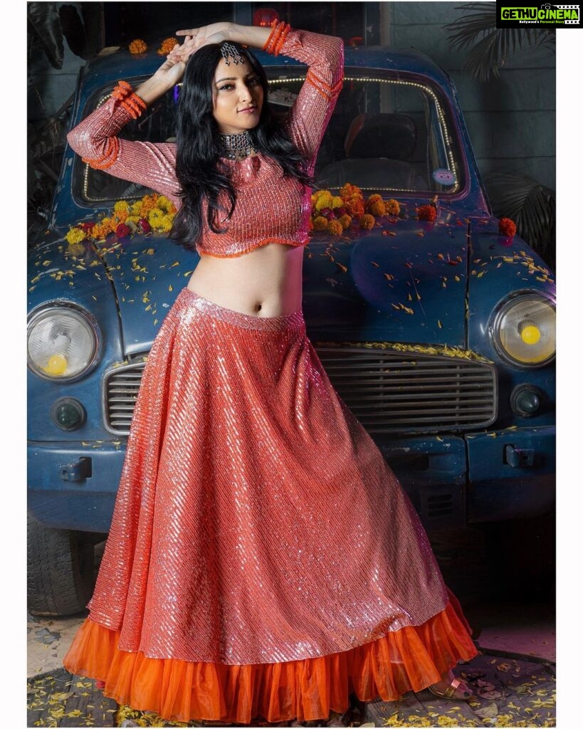 Meghana Gaonkar Instagram - Loved wearing this gorgeous outfit by @memsahib_byshachinaheggar 💥 ~ Outfit/Styling: @memsahib_byshachinaheggar @itmeshachinaheggar Photography: @_trip_lenz_ MUA: @pannasmakeuppvtltd