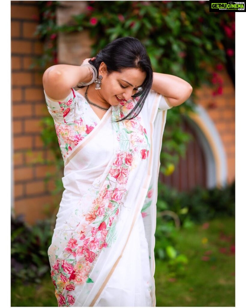 Meghana Gaonkar Instagram - 🌸 ~ For @sankalpa_angadi Styled by @sahanastylediary Clicked by @framesbyvikaskakolu