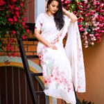 Meghana Gaonkar Instagram - 🌺 ~ For @sankalpa_angadi styled by @sahanastylediary clicked by @framesbyvikaskakolu & make up by @makeovers_sudhanatesh