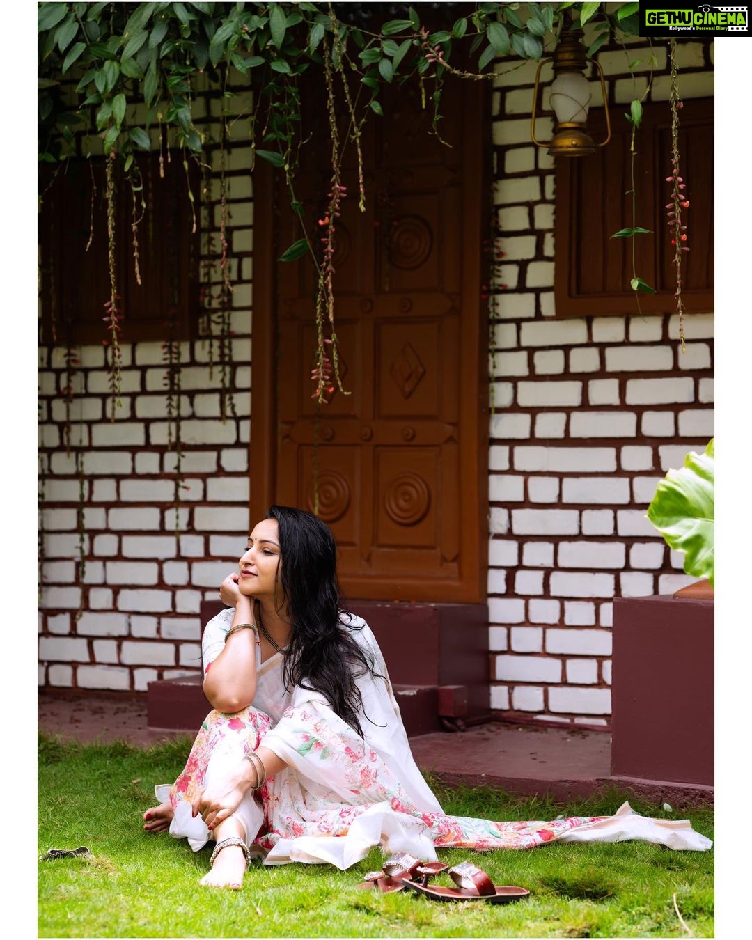 Meghana Gaonkar Instagram - 💠~ Curated by @sankalpa_angadi Styled by @sahanastylediary Clicked by @framesbyvikaskakolu Make up & Hair @makeovers_sudhanatesh