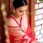 Meghana Gaonkar Instagram - Last of this series!!! 🤌 ~ Curated by @sankalpa_angadi Photography: @framesbyvikaskakolu Styling: @sahanastylediary Make up & Hair: @makeovers_sudhanatesh