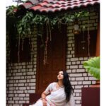 Meghana Gaonkar Instagram – 💭 
~
Curated by @sankalpa_angadi 
Styled by @sahanastylediary 
Clicked by @framesbyvikaskakolu 
Make up & Hair @makeovers_sudhanatesh