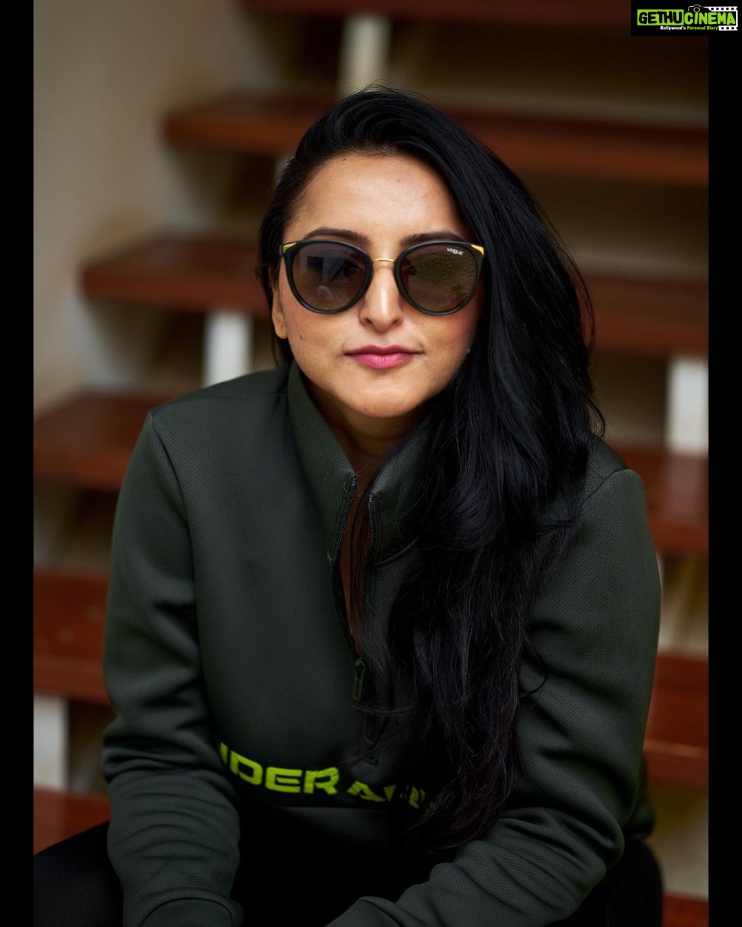 Meghana Gaonkar Instagram - Just a vain social media update🤟🕶️💫 #September2023 Photography & edit credits: @framesbyvikaskakolu