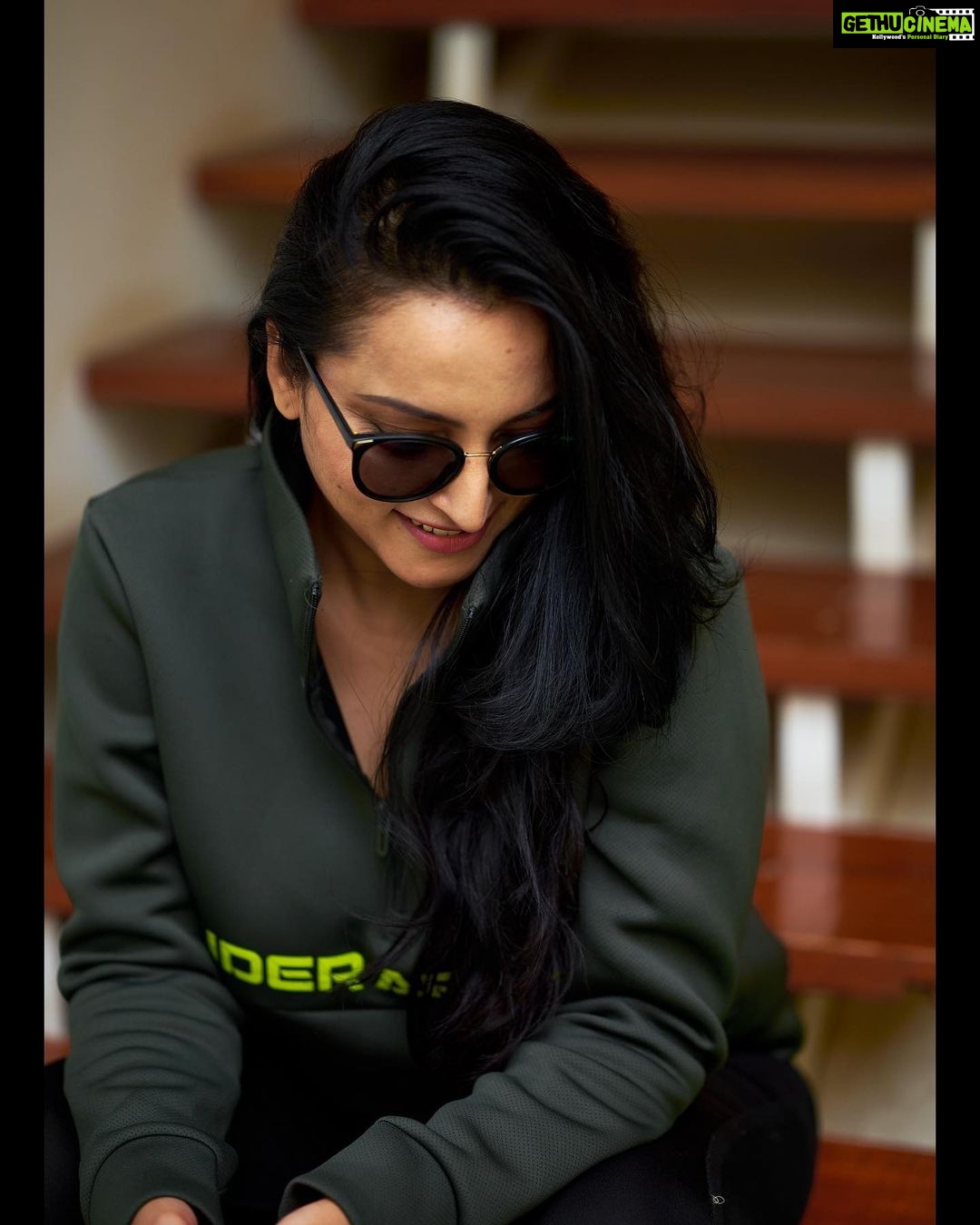 Meghana Gaonkar Instagram - Just a vain social media update🤟🕶️💫 #September2023 Photography & edit credits: @framesbyvikaskakolu