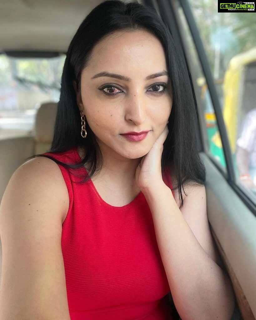 Meghana Gaonkar Instagram - For those of you who messaged asking how I am..♥ I’m getting better, will be super fine soon. I value your love, your sweet concern. So nice you all are ya!