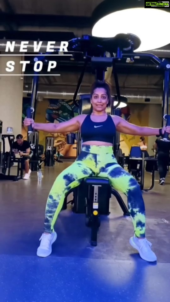 Meghna Naidu Instagram - If you know me... You know i love to be strong... Everyone is chasing that skinny perfect body but me on the other hand is always striving to be stronger than before !!! I am my own competition I am my own inspiration I am my own * oh my god, look at her * wala feeling... IYKYK #strongwomen #stronggirls #workoutmotivation #workoutoftheday