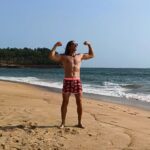 Meghna Naidu Instagram - Date Day by the Beach with Mr. Husbandji ⛱️ @elitetennisdubai #goadiaries #goaindia #husbandandwife #couplelove #couplegoals #homesweethome Goa, Candolim Beach