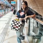 Meghna Naidu Instagram – There is beauty in simplicity ✨️ 

📸 @sona.e.naidu

#dubaimetro 
#dubailife 
#lifeindubai
#onedayinametro
#meghnanaidu 
#thankfulfortoday Dubai Metro Station