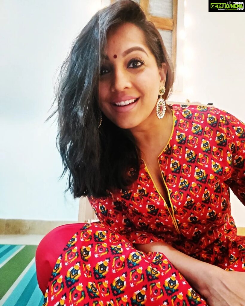 Meghna Naidu Instagram - Lot of people will talk about you... But only you know your own story... So chin up and F*** em all 💪 #thoughtoftheday #photooftheday #meghnanaidu #thankyouuniverse #smilemore #happypeople #shineon