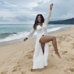 Meghna Naidu Instagram - Any kind of Dancing is better than no Dancing at all 💃 #danceaway #danceallday #dancedance #phuketthailand #meghnanaidu #karonbeachphuket #travelwithme Phuket, Thailand