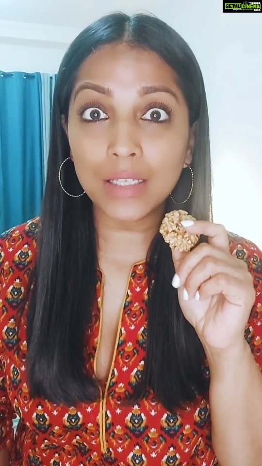 Meghna Naidu Instagram - Kale is the answer 🤦‍♀️ #reelvideo #reelsinstagram #reelkarofeelkaro #reelitfeelit❤️❤️ #meghnanaidu #dietplan #dietfood #indianme #foodporn #foodlovers