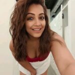 Meghna Naidu Instagram - Making good use of all my Gym Photos 😉 #reelsinstagram #reelitfeelit #strongwomen